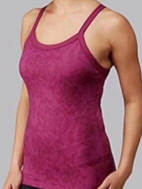 Lululemon Ujjayi Power Y Tank in Magenta, size 8